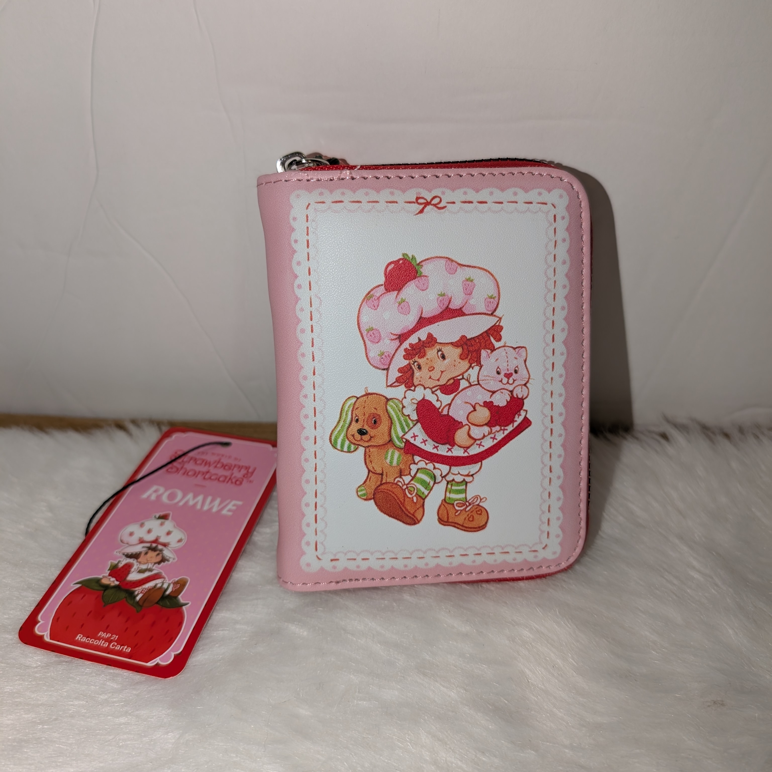 Strawberry Shortcake Zip Around Small Wallet Brand New Kawaii Strawberry Shortcake Zip Around Small Wallet Brand New Kawaii